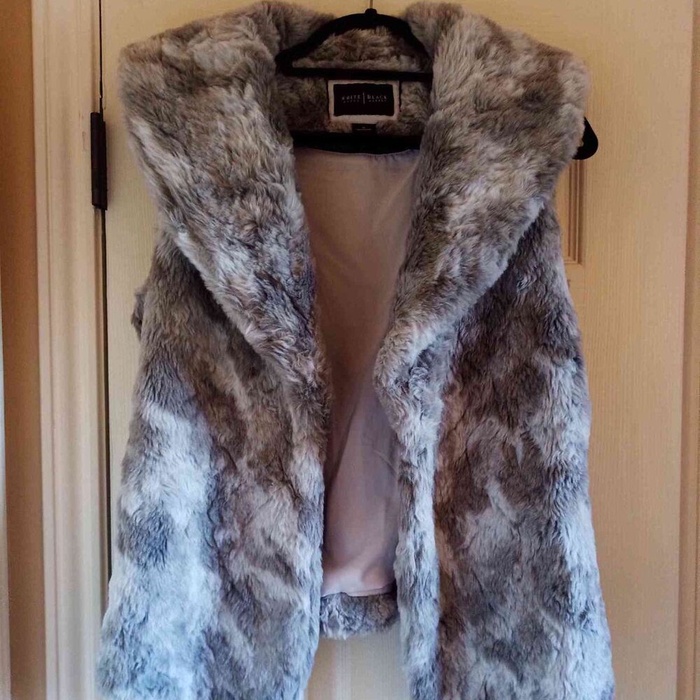 White House Black Market Faux Fur Vest